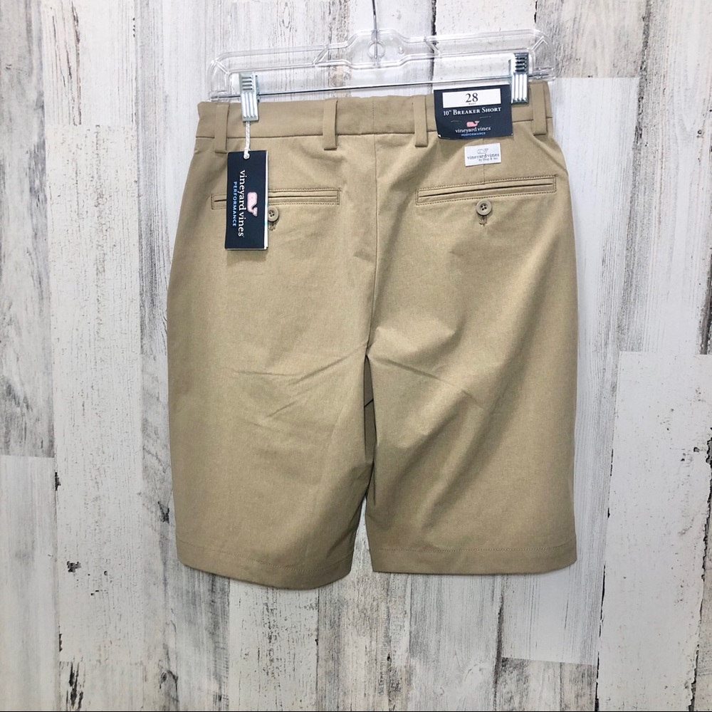 Vineyard Vines 10” Preformance Breaker Khaki NWT - Picture 11 of 13